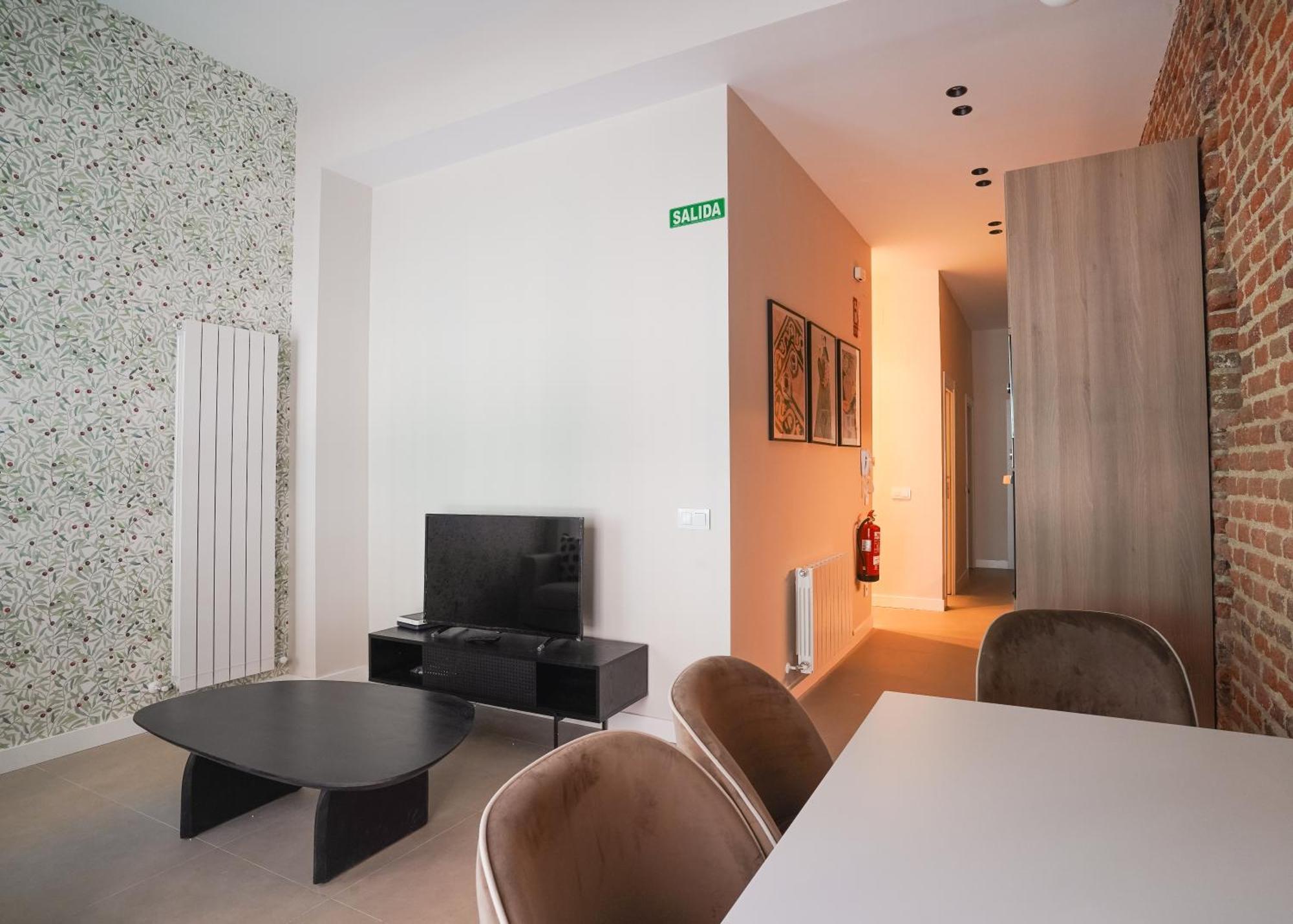 Modern Apartment-2Bedrooms 1Bath-Cuatro Caminos Madrid Exterior photo